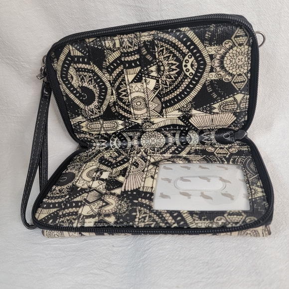 Sakroots Black and Cream Wristlet - Picture 6 of 7